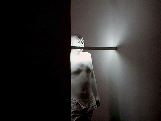 Bernardi Roig | An Iluminated Head for Blinky P. (The gun). Exposición "El coleccionista de obsesiones" en el Museo Lázaro Galdiano