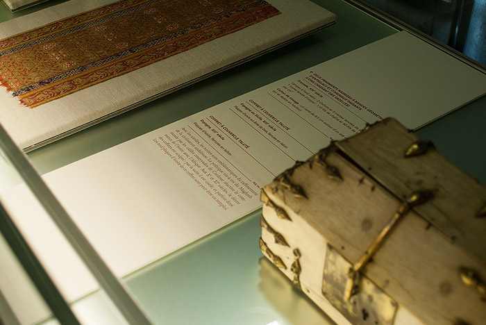 Tejidos y marfiles de al-Ándalus del Museo Lázaro Galdiano. 