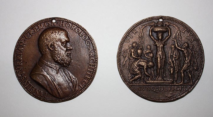 Reproducción de la medalla del Museo Lázaro Galdiano por la Fundación Juanelo Turriano