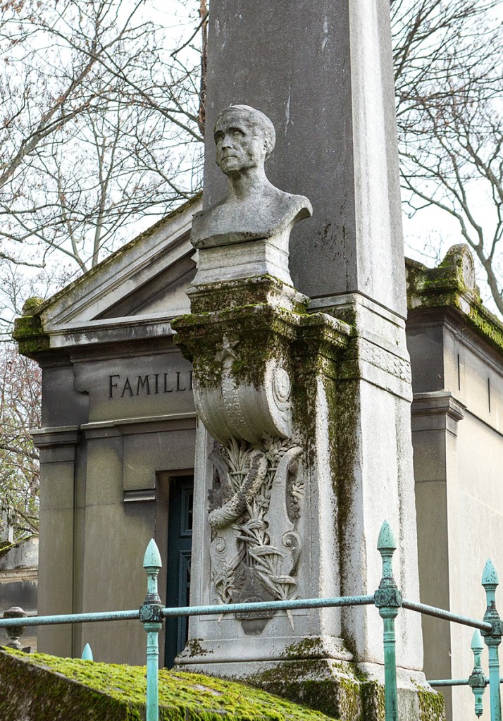 Detalle de la tumba de Daniel-François-Esprit Auber en el cementerio del Père-Lachaise, París. Foto: Pierre-Yves Beaudouin / Wikimedia Commons