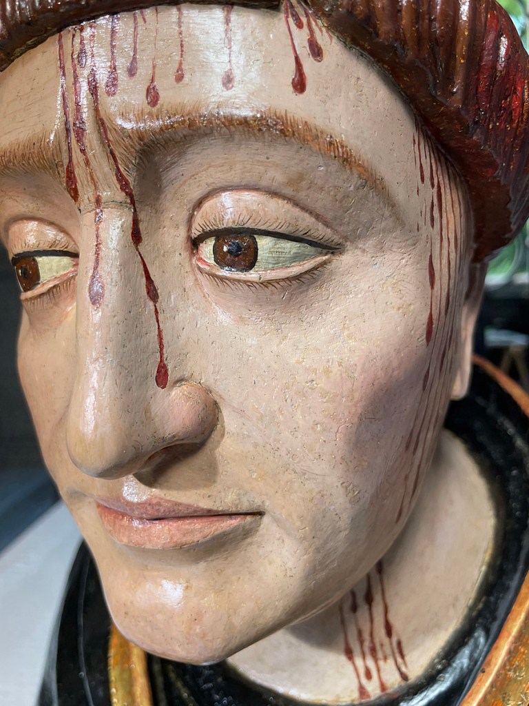 Estado final tras la restauración del busto de San Pedro de Verona del Museo Lázaro Galdiano